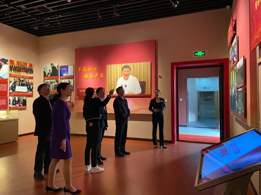 省科协主席史可来中国血防纪念馆调研科普工作