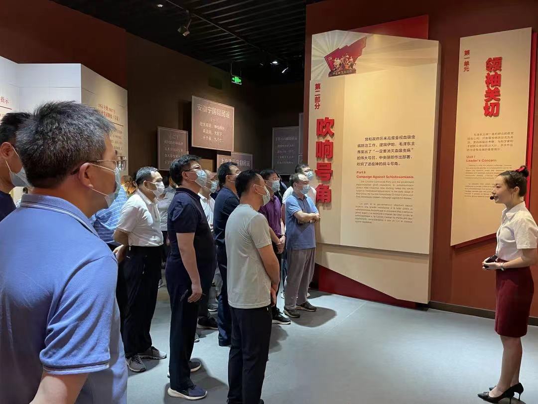 七一来临之际，中国血防纪念馆迎来参观热潮