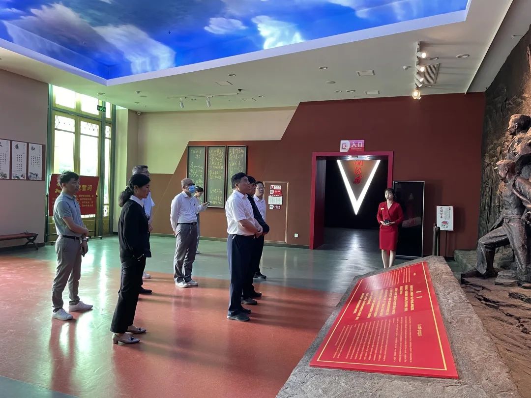 省政协第三调研组一行来中国血防纪念馆调研
