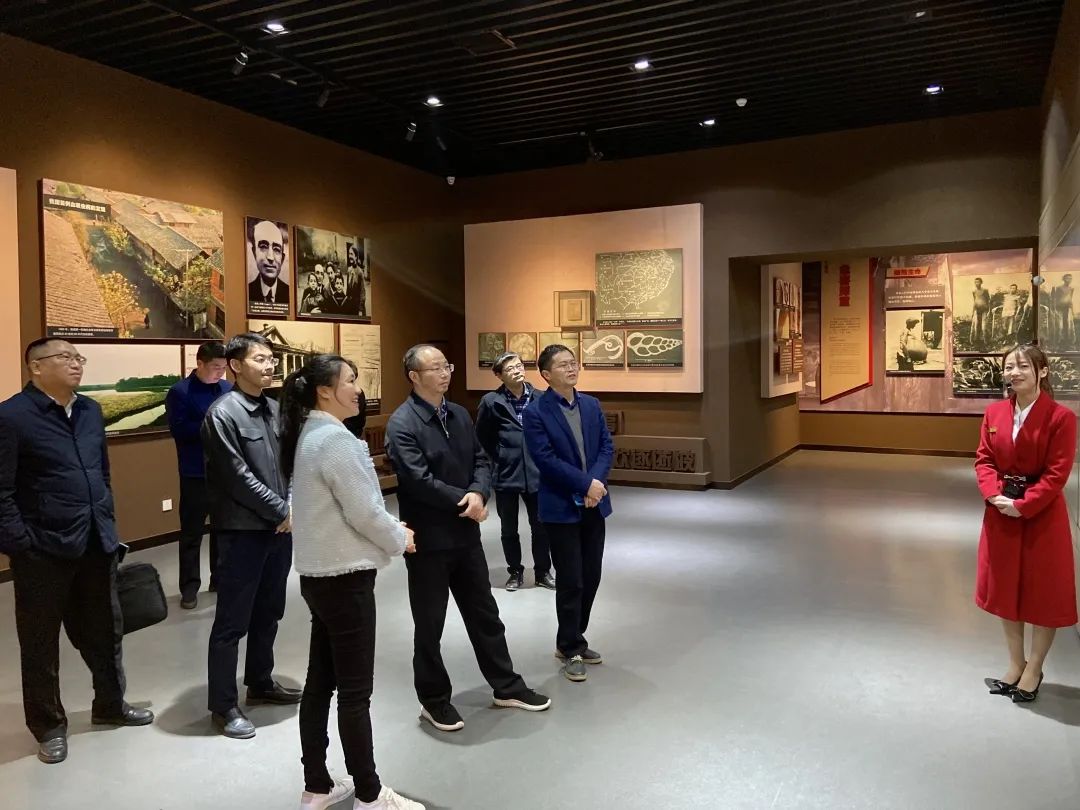 省委宣传部副部长吴永明一行莅临我馆实地调研
