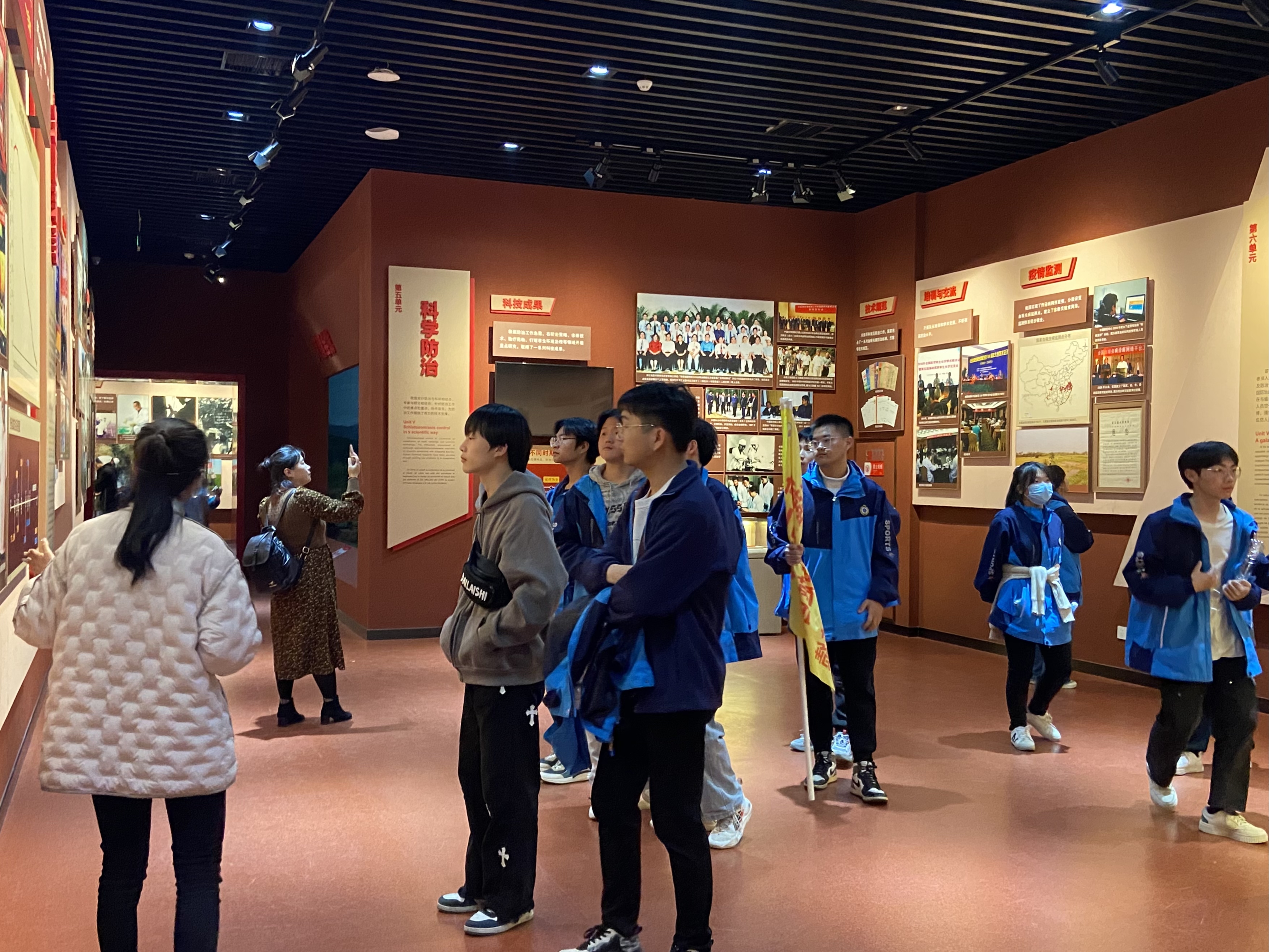 开展红色教育 学习血防精神
